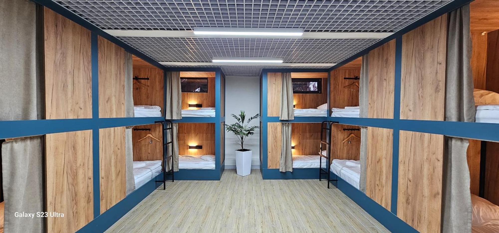 Ocean Hostel Osh Buitenkant foto